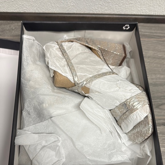 NATURALIZER Tiff Ankle Strap Sandals - Picture 2 of 7